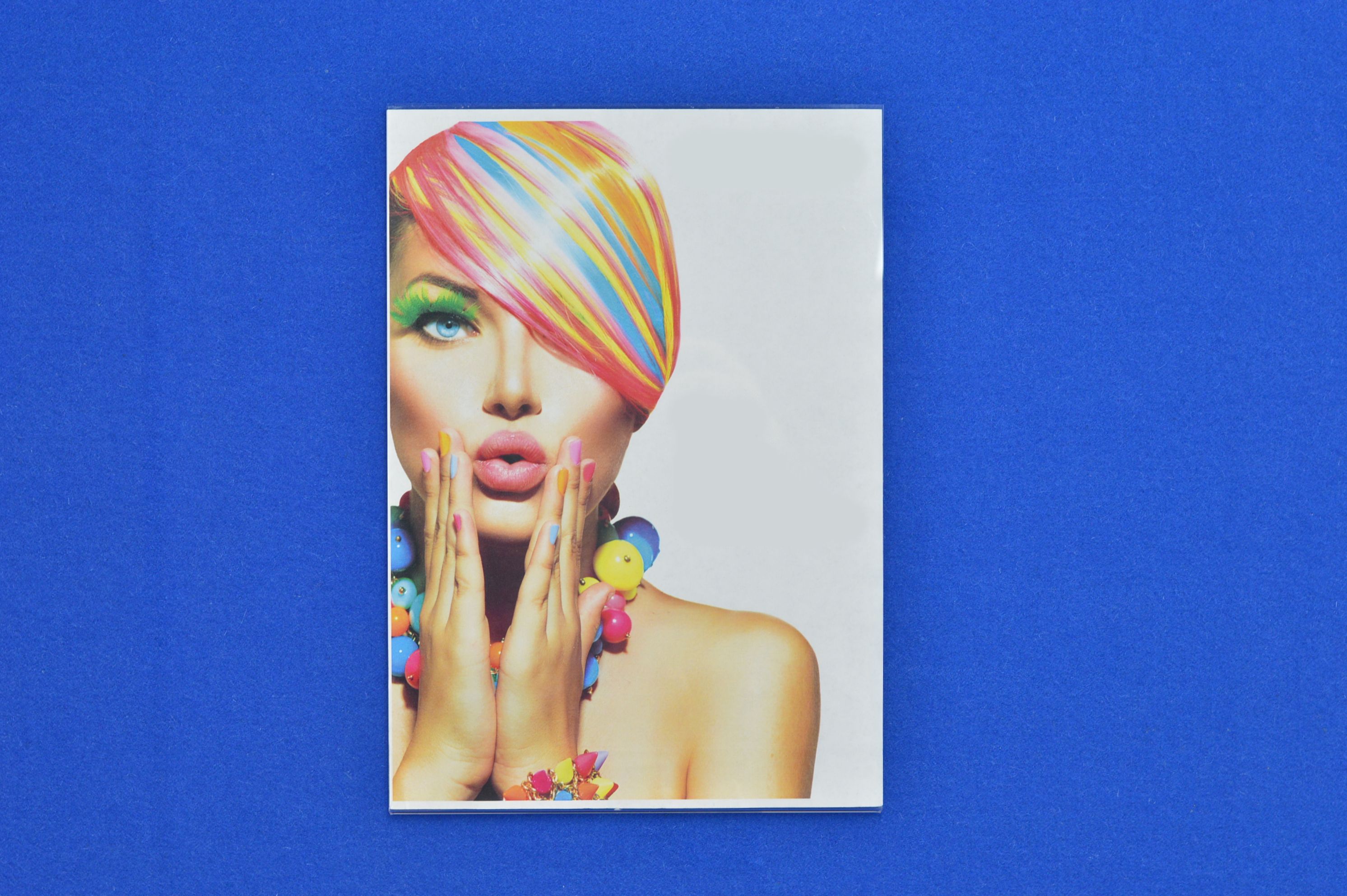 portrait acrylic 'u' shape menu holder Portrait Clear Plastic 'U' Shape Wall Mountable Menu